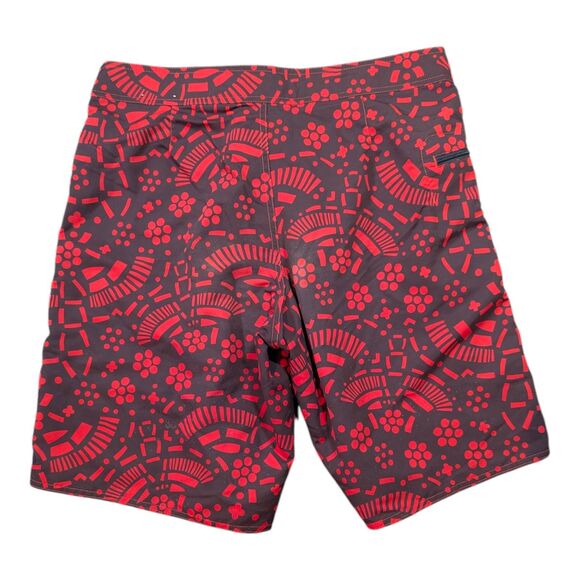 Patagonia Wavefarer Board Shorts Black Red Men's Beach Swim Trunks 33 - Picture 2 of 8
